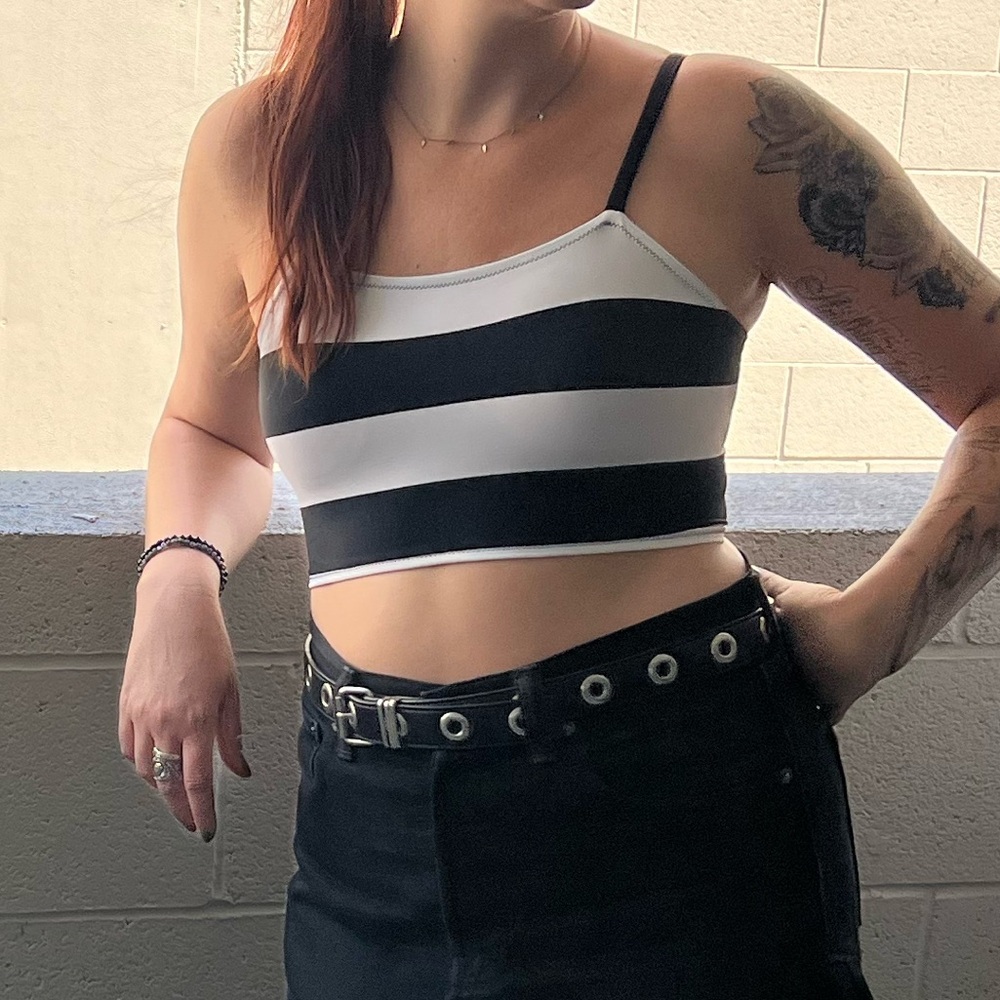 Black white stripe crop tank